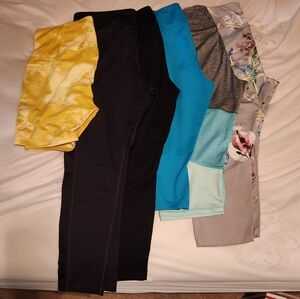 6 Pairs of 2XL Athletic Leggings/Capris/Shorts